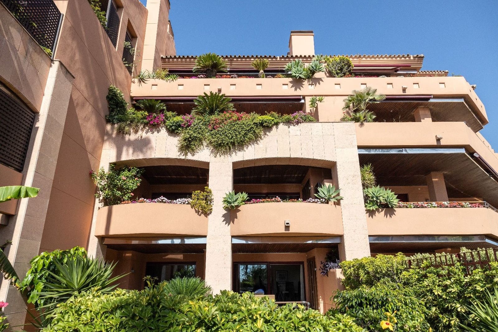 2 Zimmer Apartment zu verkaufen in Marbella mit Pool - 1.800.000 € (Ref: 8439631)