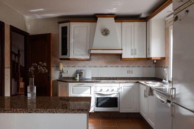 5 camera da letto Villa in vendita in Huerta del Prado - La Montua, Marbella con piscina - 2.200.000 € (Rif: 8439707)