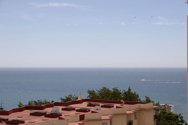 1 chambre Appartement à vendre à Las Gaviotas  - Carvajal, Fuengirola avec piscine - 320 000 € (Ref: 8473071)