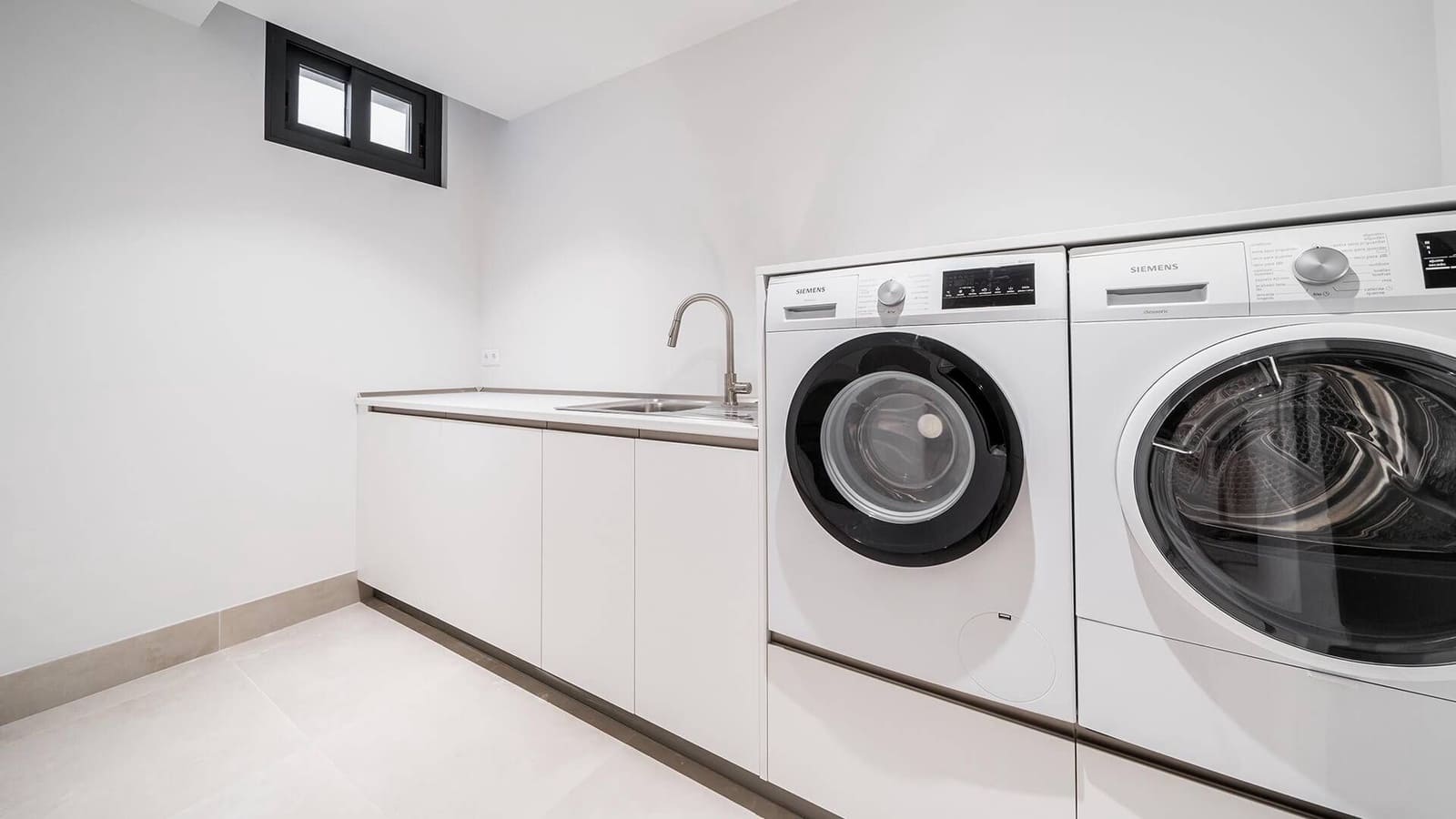 4 bedroom Townhouse for sale in Atalaya-Isdabe with pool - € 2,200,000 (Ref: 8484911)