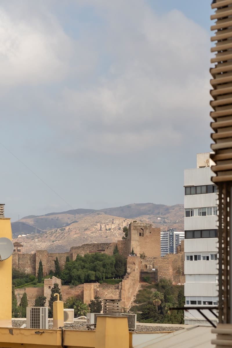 4 soveværelse Lejlighed til salg i Malaga by - € 1.530.000 (Ref: 8489782)