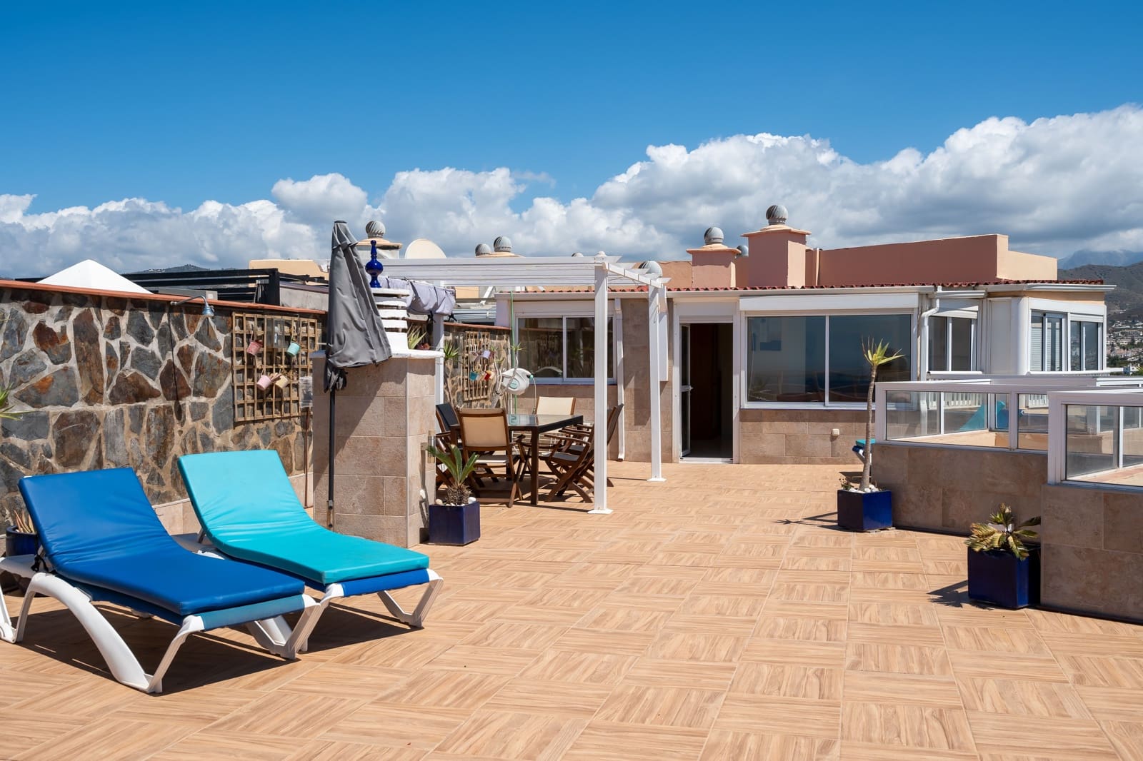 3 bedroom Penthouse for sale in Torrox with pool - € 675,000 (Ref: 8494557)