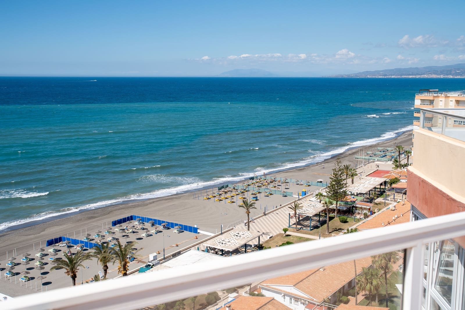 3 bedroom Penthouse for sale in Torrox with pool - € 675,000 (Ref: 8494557)