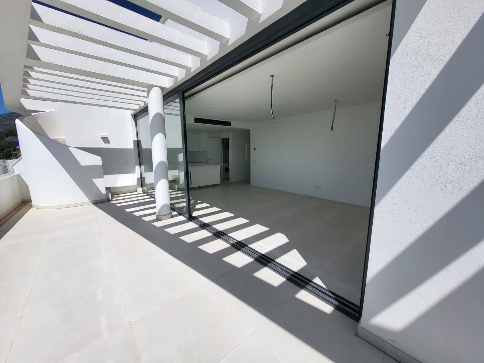 2 bedroom Apartment for sale in Fuengirola - € 850,000 (Ref: 8506954)