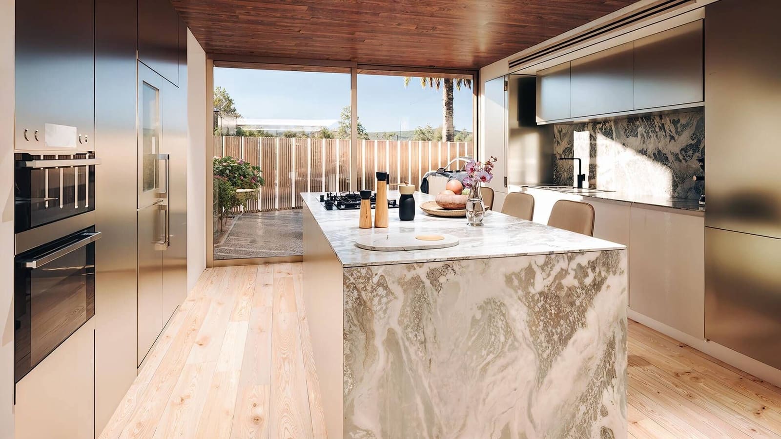 4 bedroom Villa for sale in Estepona with pool - € 1,520,000 (Ref: 8510373)