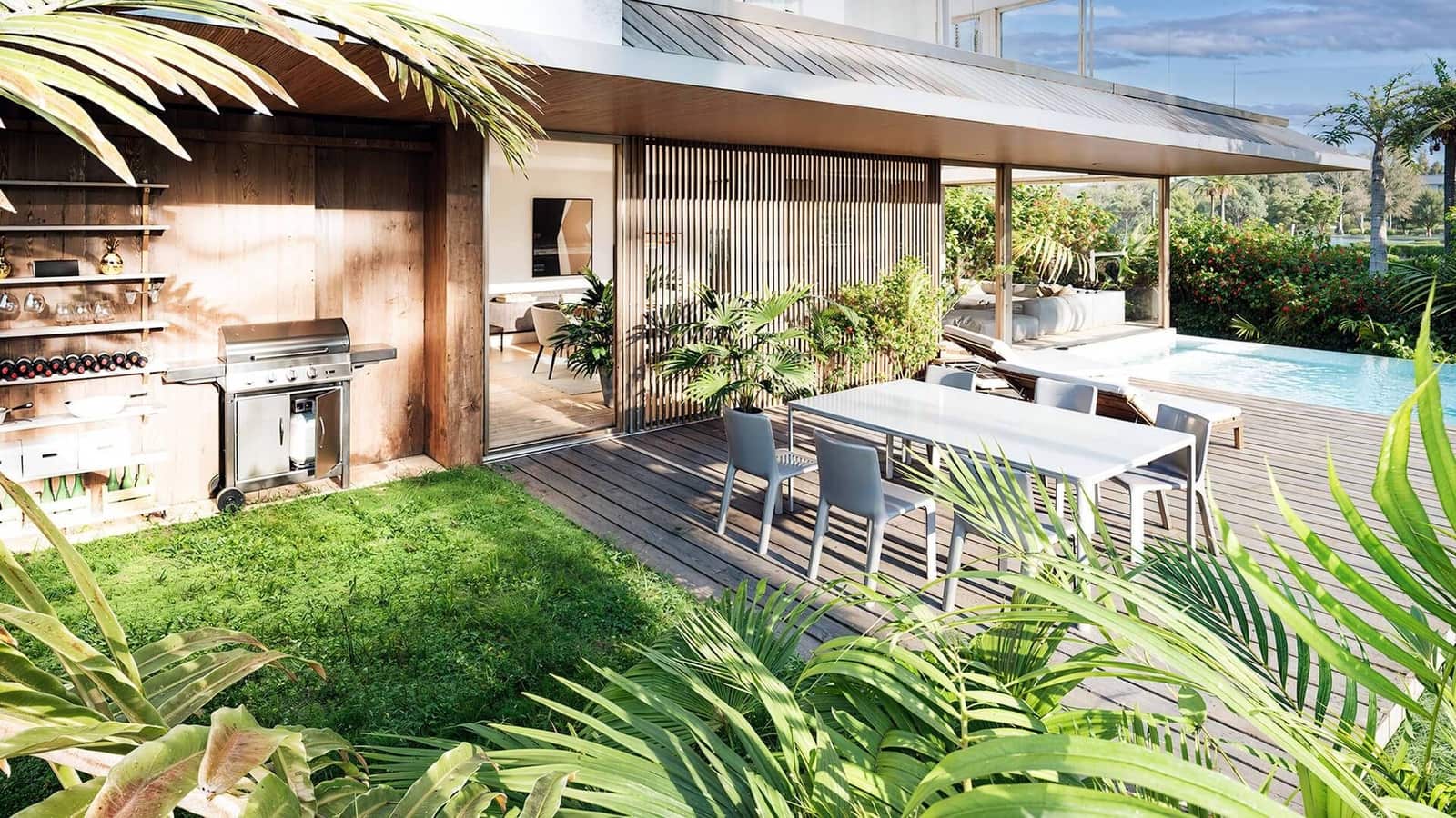 4 bedroom Villa for sale in Estepona with pool - € 1,520,000 (Ref: 8510373)