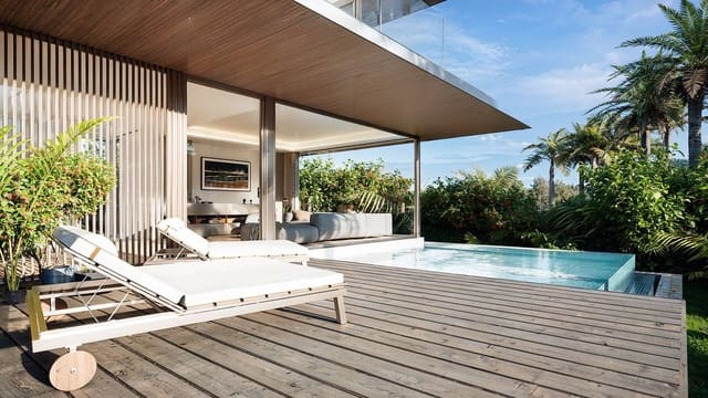 4 bedroom Villa for sale in Estepona with pool - € 1,520,000 (Ref: 8510373)
