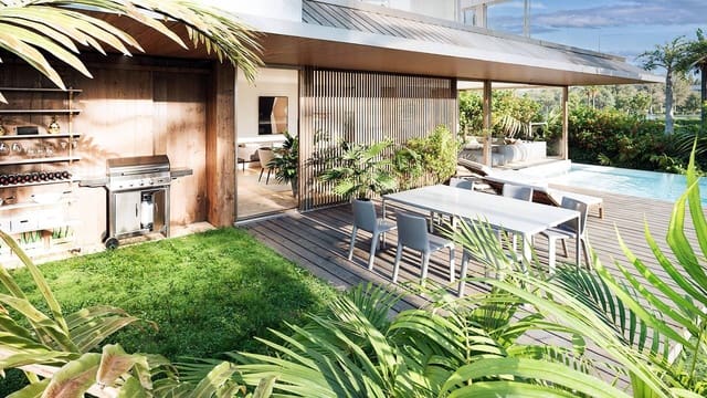 4 bedroom Villa for sale in Estepona with pool - € 1,520,000 (Ref: 8510373)