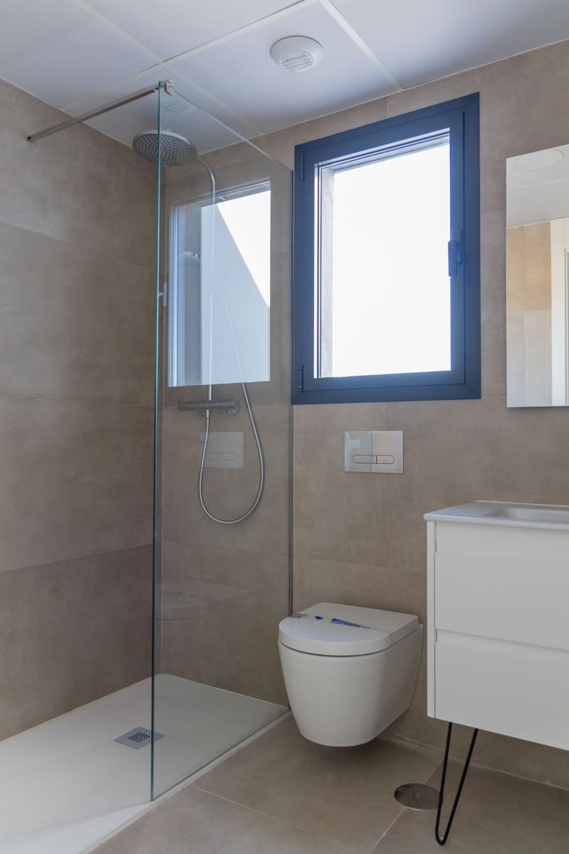 3 slaapkamer Penthouse te huur in Torremolinos - € 5.700 (Ref: 8510588)