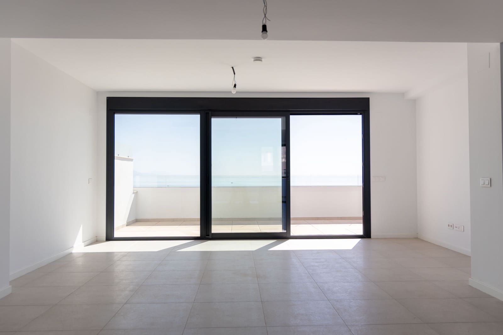 3 slaapkamer Penthouse te huur in Torremolinos - € 5.700 (Ref: 8510588)