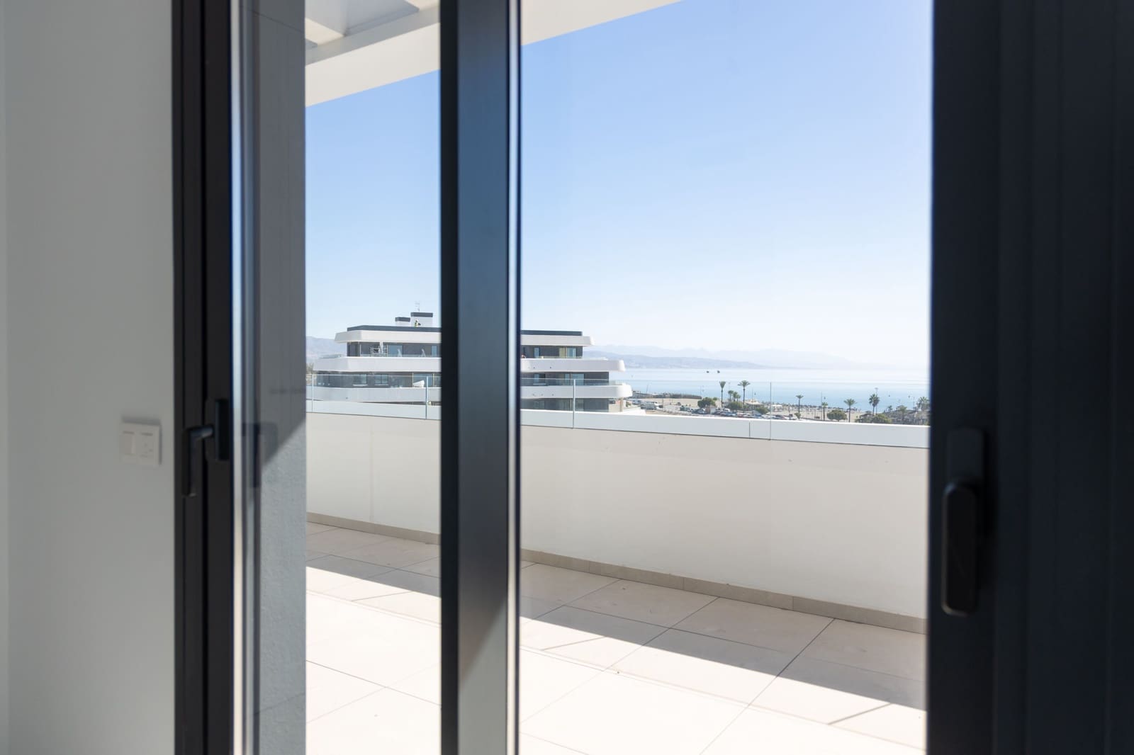 3 slaapkamer Penthouse te huur in Torremolinos - € 5.700 (Ref: 8510588)