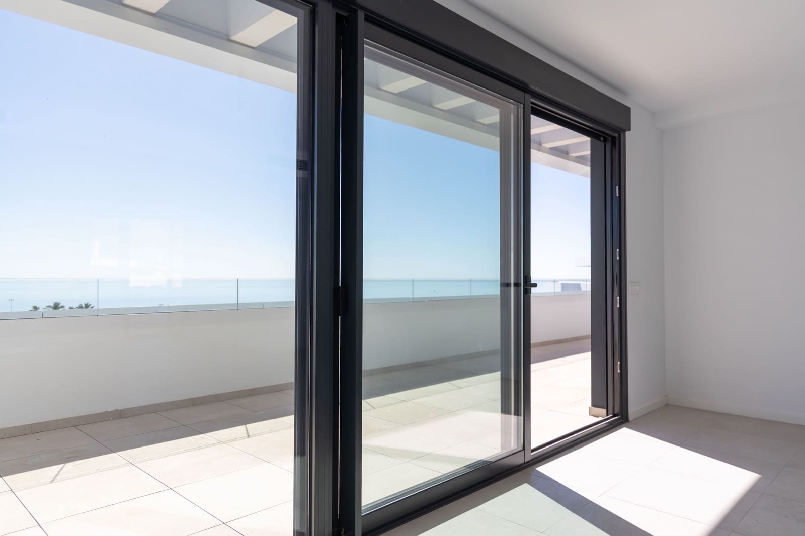 3 slaapkamer Penthouse te huur in Torremolinos - € 5.700 (Ref: 8510588)