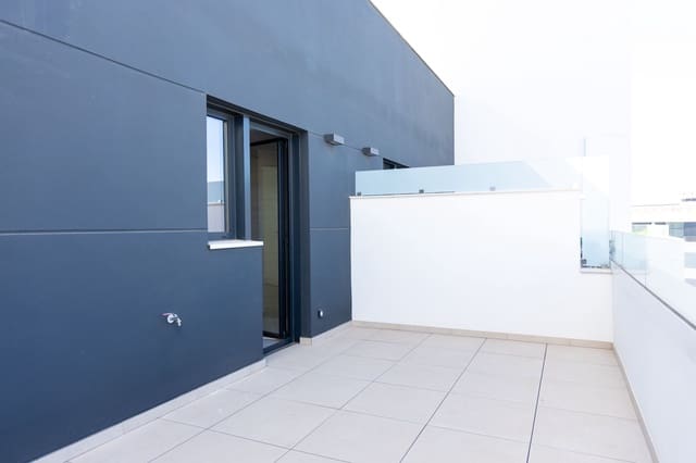 3 bedroom Penthouse for rent in Torremolinos - € 5,700 (Ref: 8510588)