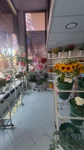 Commercial for sale in Plaza de Toros, Marbella - € 575,000 (Ref: 8546244)