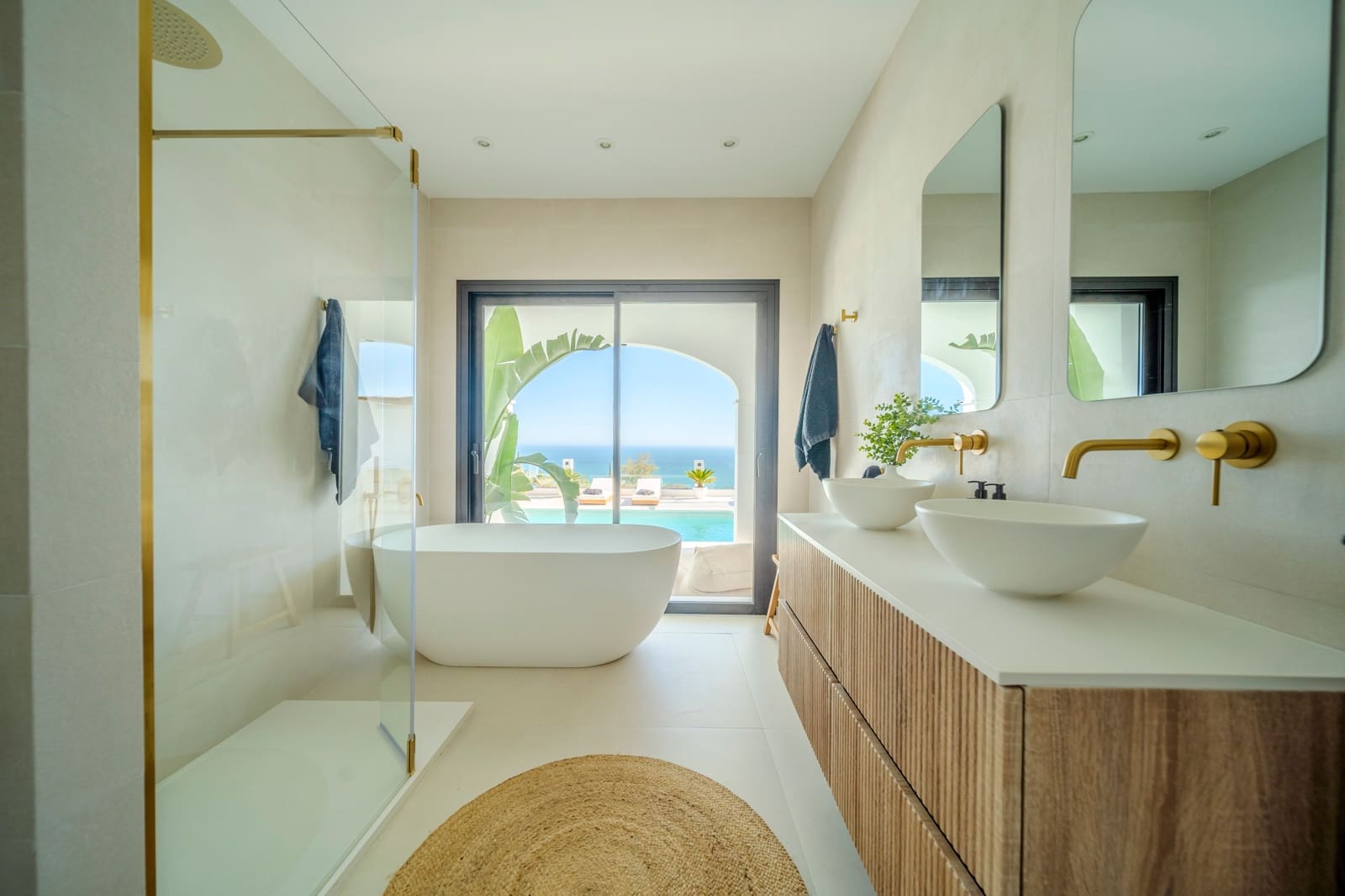 5 bedroom Villa for sale in Benalmadena with pool - € 2,695,000 (Ref: 8552302)