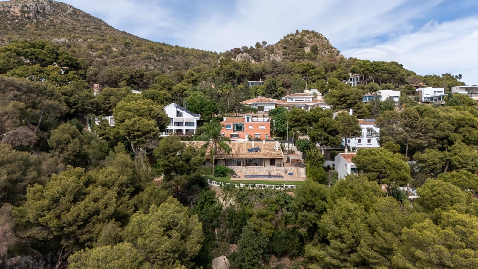 5 soveværelse Villa til salg i Malaga by med swimmingpool - € 1.990.000 (Ref: 8566875)