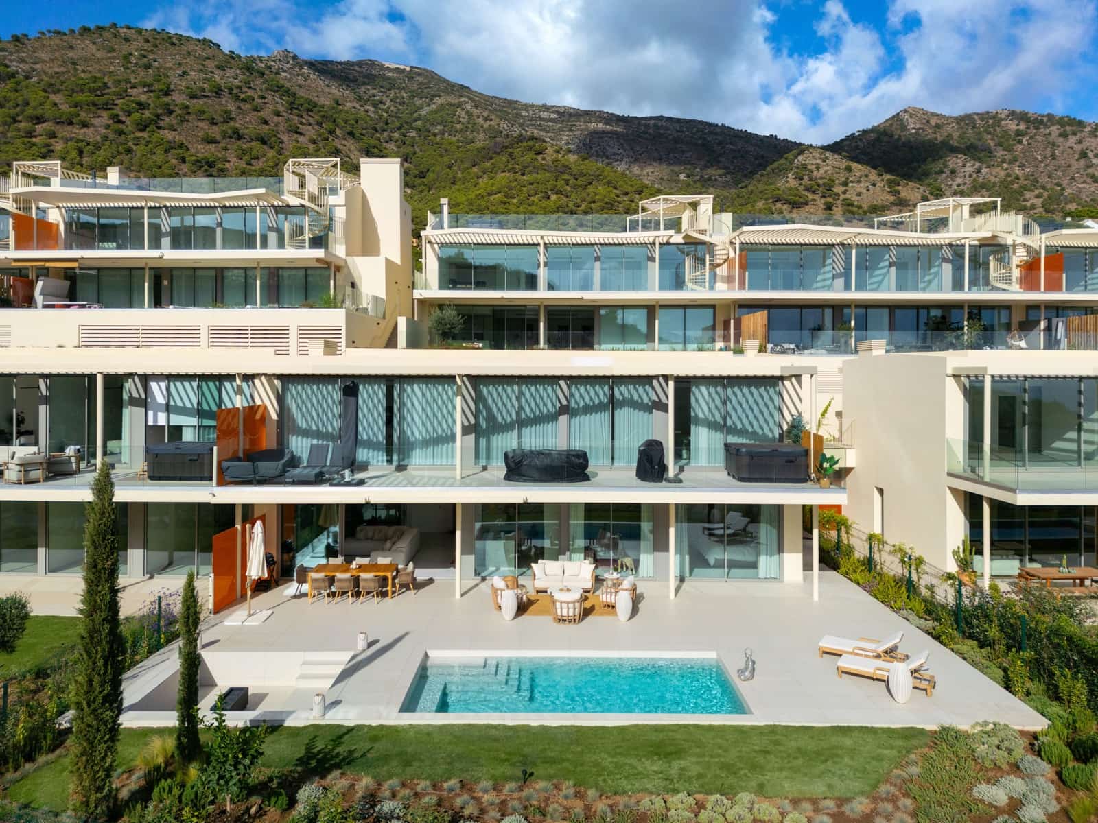 3 bedroom Apartment for sale in Benalmadena - € 1,450,000 (Ref: 8584778)