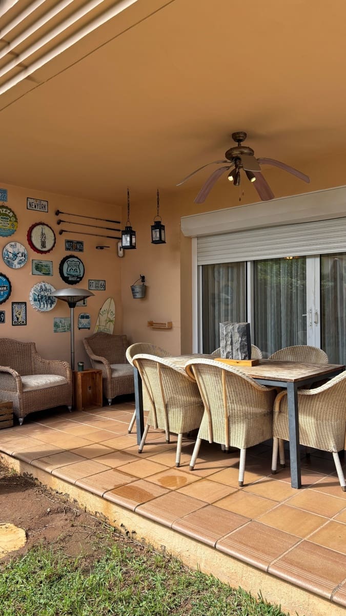 3 soverom Hus til salgs i Mijas Costa med svømmebasseng - € 539 000 (Ref: 8596102)