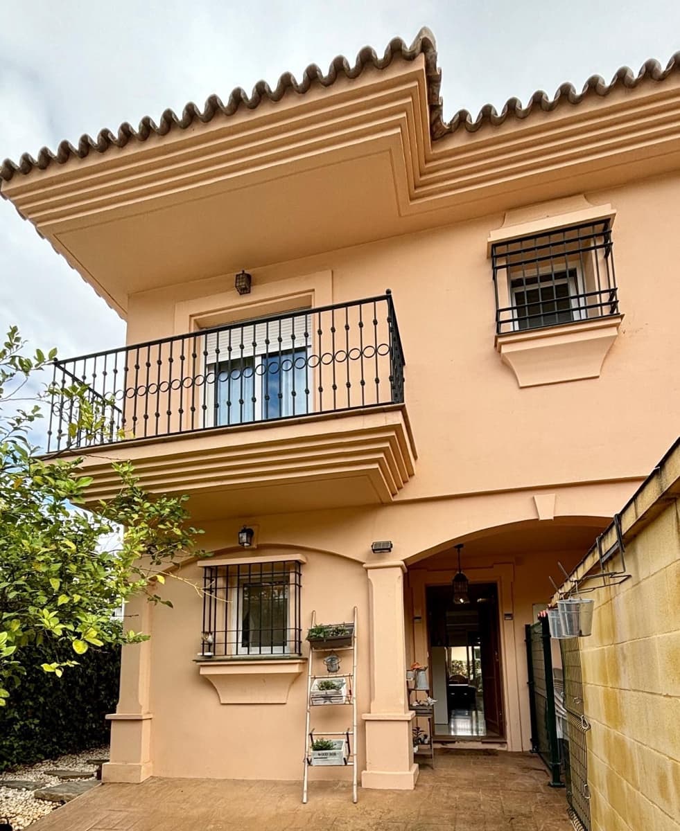 3 soverom Hus til salgs i Mijas Costa med svømmebasseng - € 539 000 (Ref: 8596102)