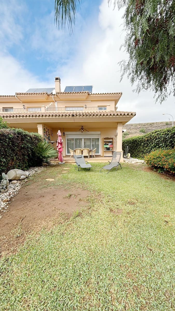 3 soverom Hus til salgs i Mijas Costa med svømmebasseng - € 539 000 (Ref: 8596102)