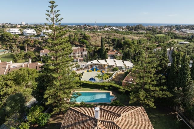 3 bedroom Villa for sale in La Quinta, Benahavís with pool - € 1,750,000 (Ref: 8607929)