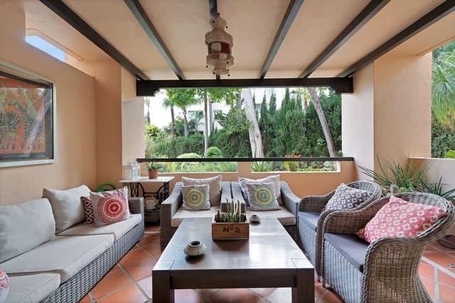 3 soveværelse Lejlighed til salg i Sierra Blanca, Marbella med swimmingpool - € 750.000 (Ref: 8610038)