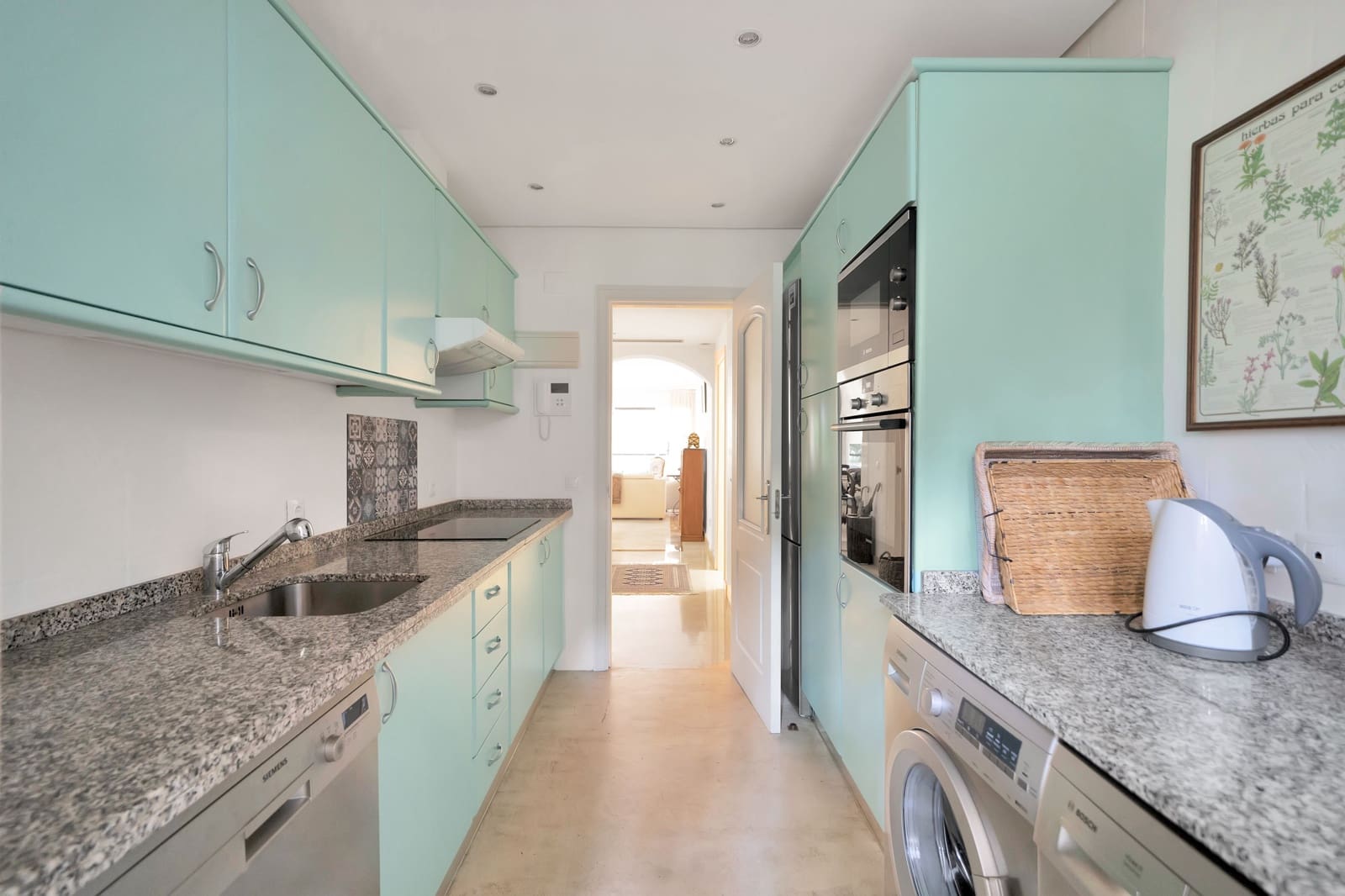 3 soveværelse Lejlighed til salg i Marbella med swimmingpool - € 750.000 (Ref: 8610038)