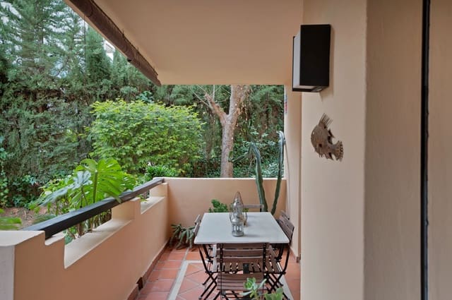 3 soveværelse Lejlighed til salg i Sierra Blanca, Marbella med swimmingpool - € 750.000 (Ref: 8610038)