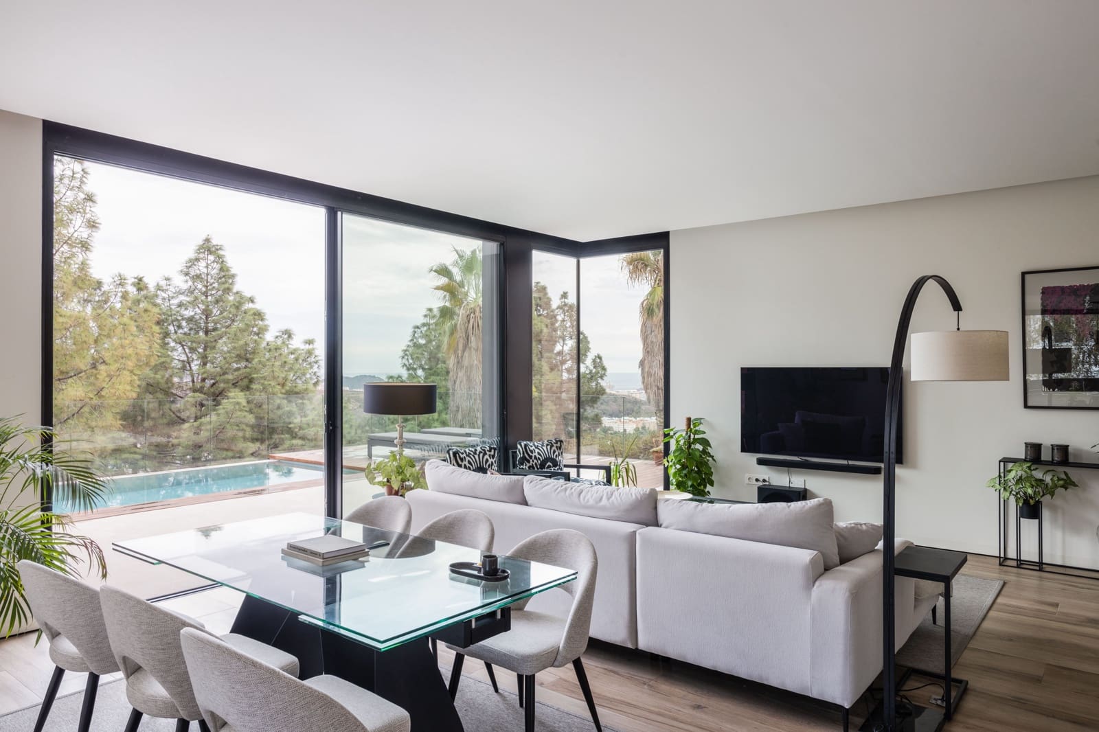 4 soveværelse Byhus til salg i Puerto de la Torre med swimmingpool - € 2.500.000 (Ref: 8610287)