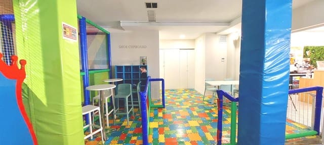 Commercial for sale in Zona Puerto Deportivo, Fuengirola - € 1,350,000 (Ref: 8619247)