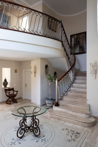 8 makuuhuone Huvila myytävänä paikassa El Velerín, Estepona mukana uima-altaan - 6 800 000 € (Ref: 8621052)