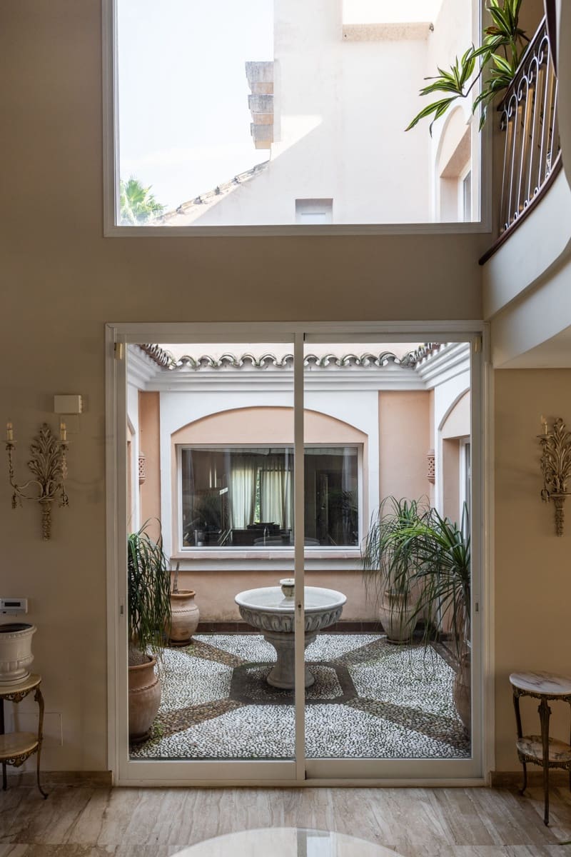 8 soverom Villa til salgs i El Velerin med svømmebasseng - € 6 800 000 (Ref: 8621052)