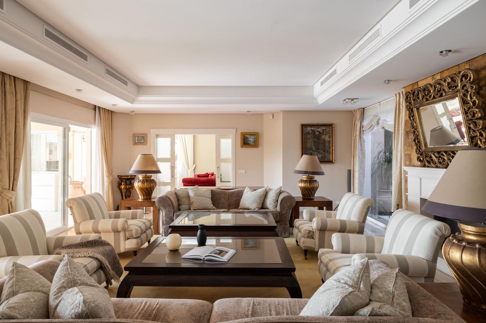 8 soverom Villa til salgs i El Velerin med svømmebasseng - € 6 800 000 (Ref: 8621052)