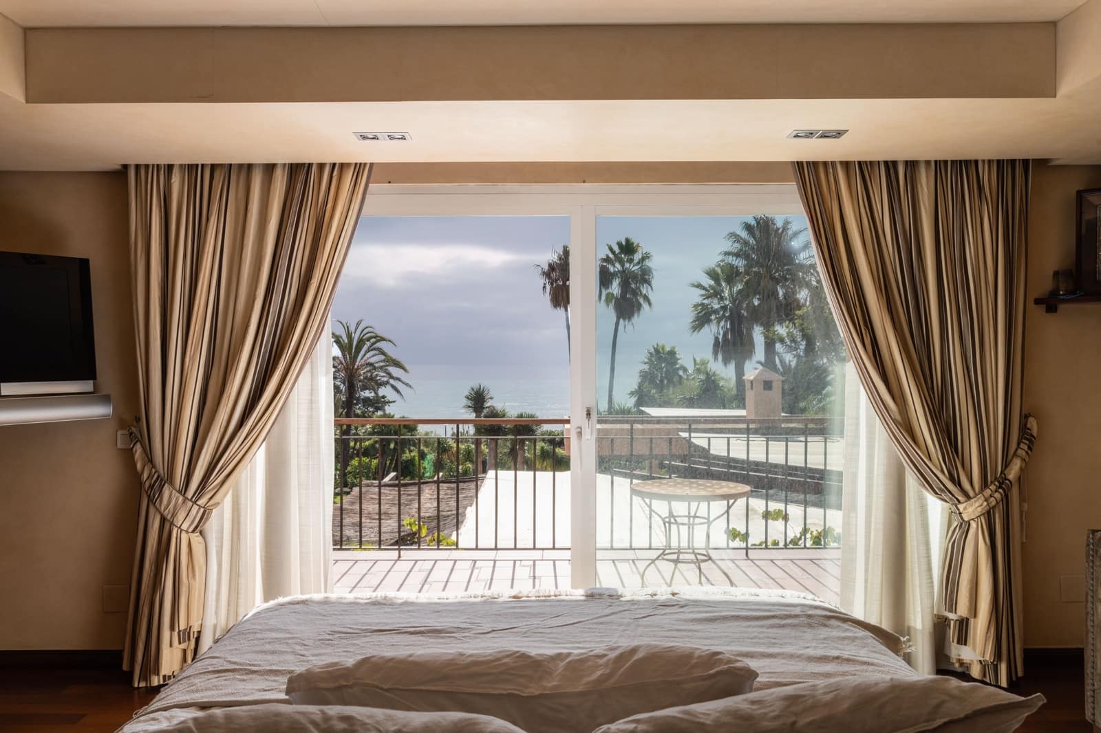 8 soverom Villa til salgs i El Velerin med svømmebasseng - € 6 800 000 (Ref: 8621052)