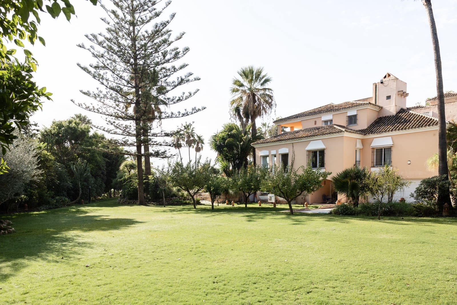 8 soverom Villa til salgs i El Velerin med svømmebasseng - € 6 800 000 (Ref: 8621052)