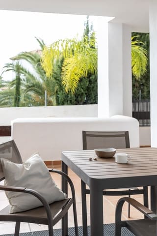 2 quarto Apartamento para venda em Los Naranjos, Marbella com piscina garagem - 515 000 € (Ref: 8628560)
