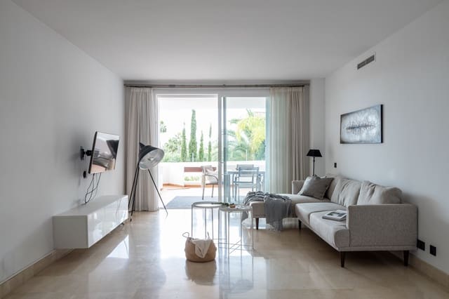 2 quarto Apartamento para venda em Los Naranjos, Marbella com piscina garagem - 515 000 € (Ref: 8628560)