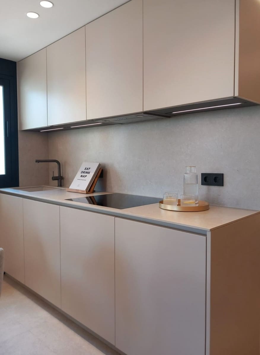 2 sypialnia Apartament na sprzedaż w Marbella z basenem - 749 000 € (Ref: 8633632)