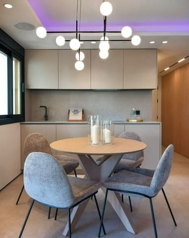 2 sovrum Lägenhet till salu i Nueva Andalucía Centro, Marbella med pool - 749 000 € (Ref: 8633632)