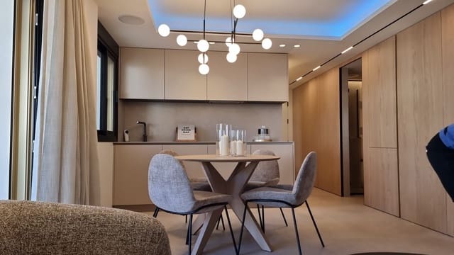 2 sovrum Lägenhet till salu i Nueva Andalucía Centro, Marbella med pool - 749 000 € (Ref: 8633632)