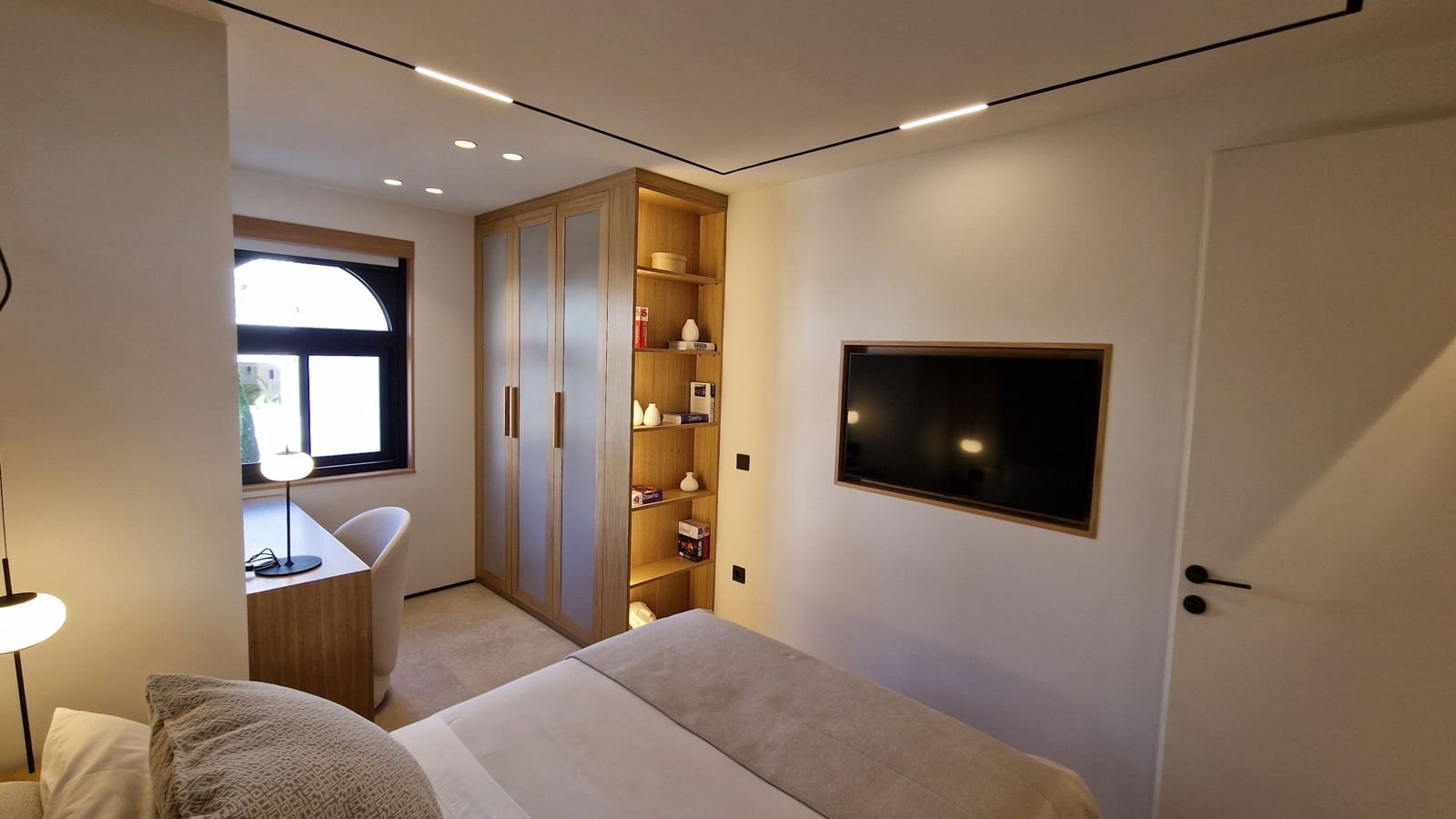 2 sypialnia Apartament na sprzedaż w Marbella z basenem - 749 000 € (Ref: 8633632)