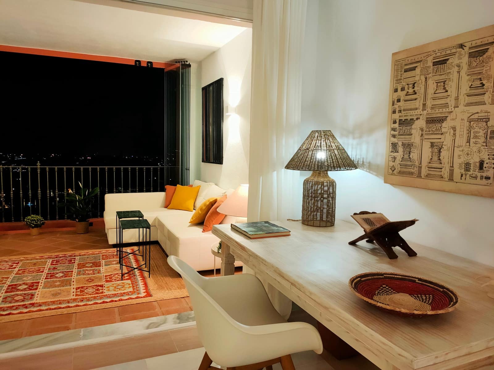 2 bedroom Apartment for sale in Benahavis - € 680,000 (Ref: 8644545)