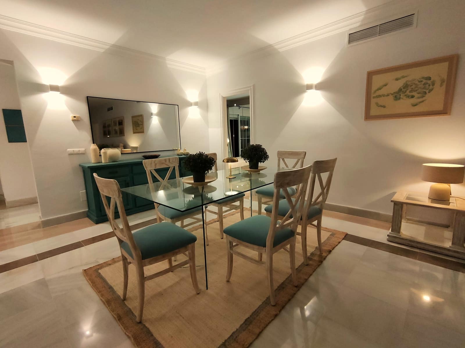 2 bedroom Apartment for sale in Benahavis - € 680,000 (Ref: 8644545)