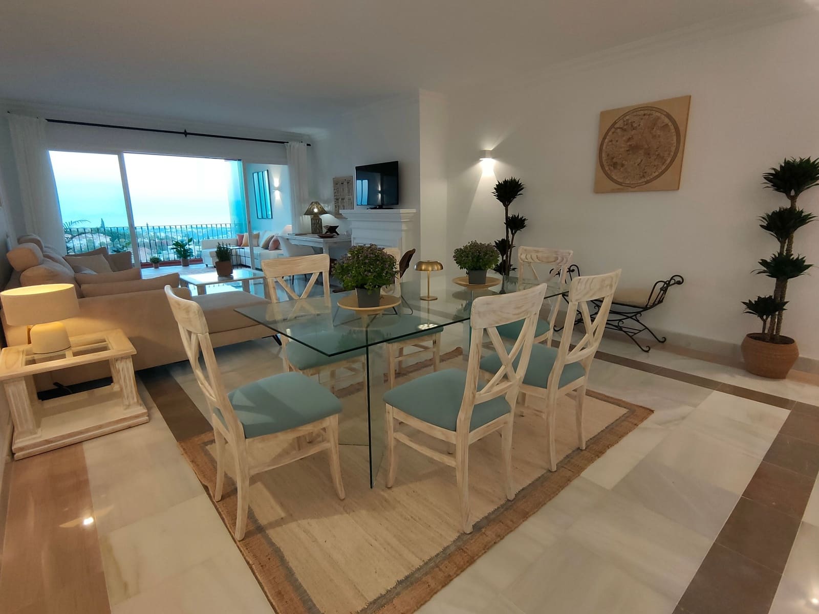 2 bedroom Apartment for sale in Benahavis - € 680,000 (Ref: 8644545)