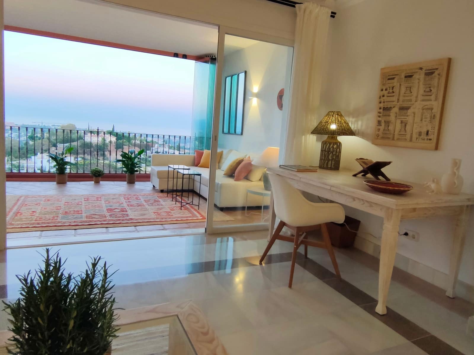 2 bedroom Apartment for sale in Benahavis - € 680,000 (Ref: 8644545)