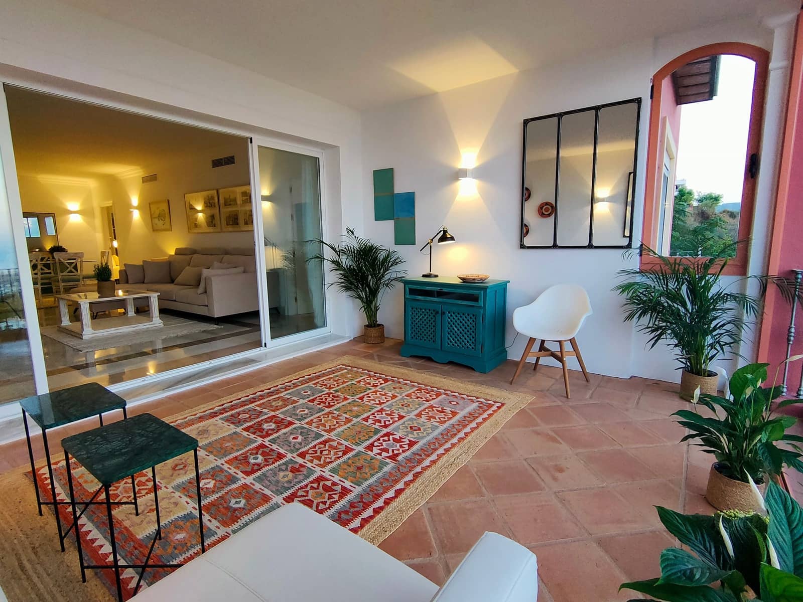 2 bedroom Apartment for sale in Benahavis - € 680,000 (Ref: 8644545)
