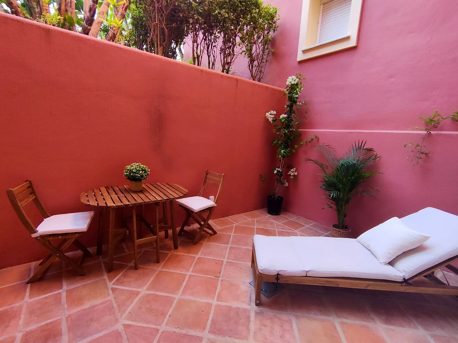 2 bedroom Apartment for sale in Benahavis - € 680,000 (Ref: 8644545)