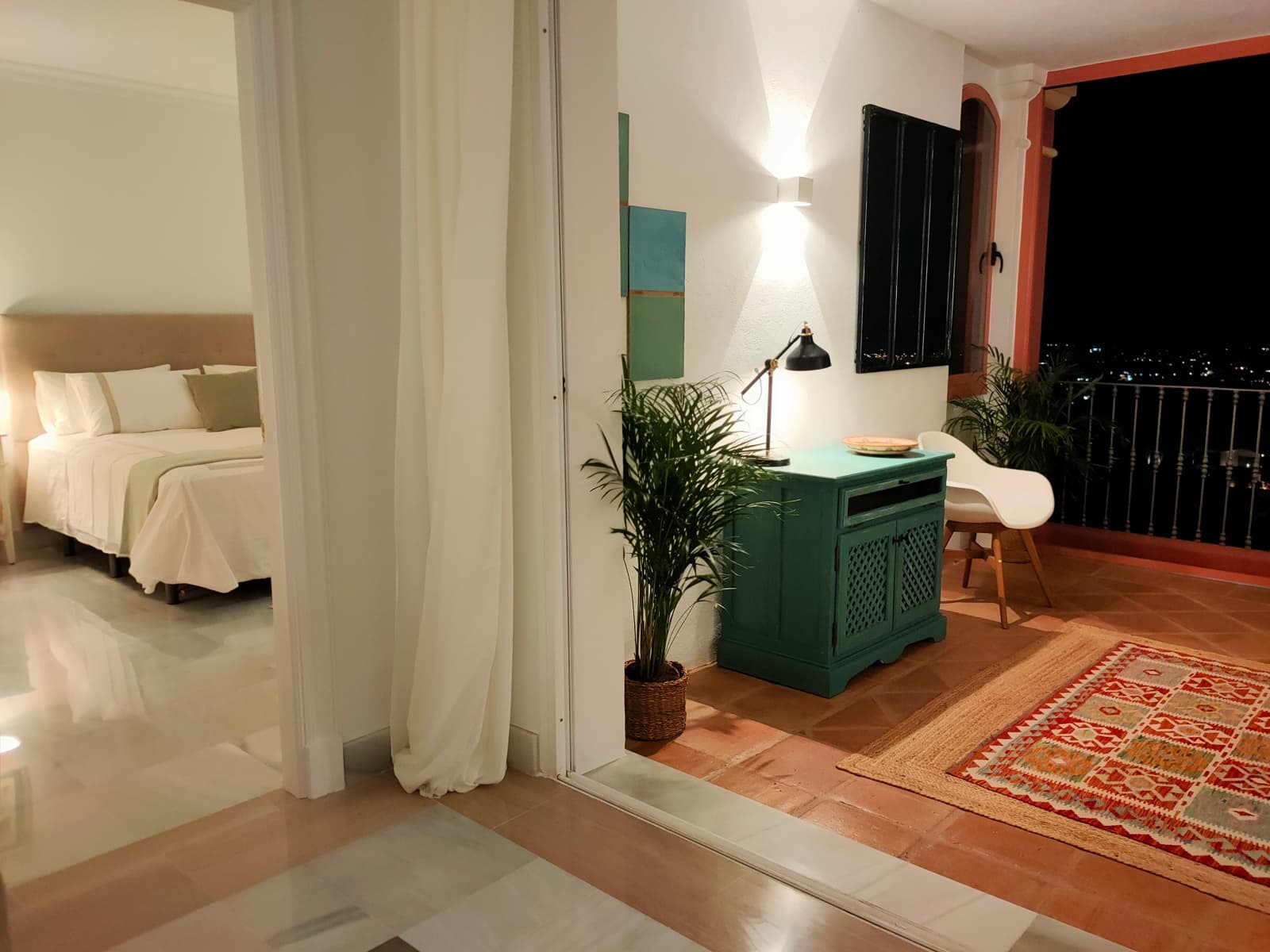 2 bedroom Apartment for sale in Benahavis - € 680,000 (Ref: 8644545)