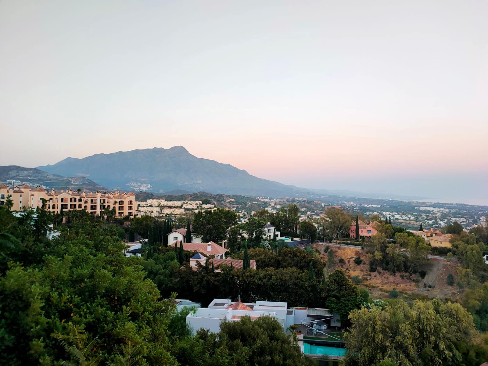 2 bedroom Apartment for sale in Benahavis - € 680,000 (Ref: 8644545)