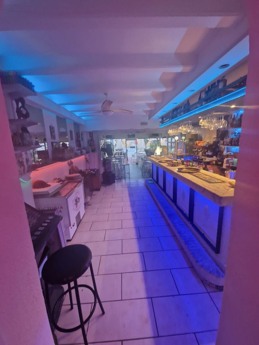 Restaurant/Bar for sale in Fuengirola - € 45,000 (Ref: 8675037)